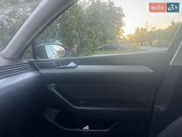 Чорний Фольксваген Пассат, об'ємом двигуна 1.97 л та пробігом 324 тис. км за 14000 $, фото 15 на Automoto.ua