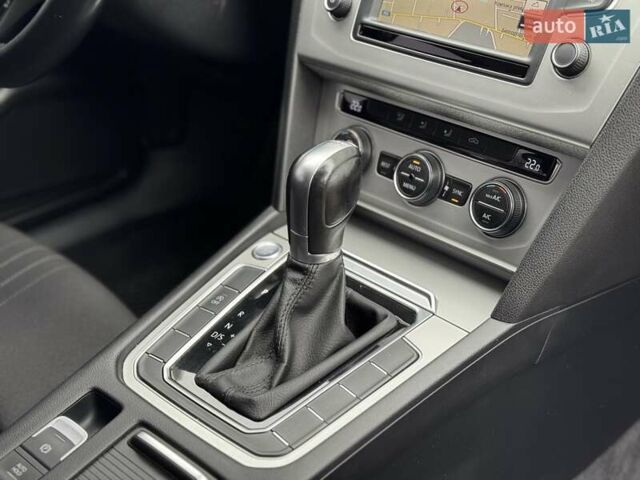 Черный Фольксваген Пассат, объемом двигателя 2 л и пробегом 292 тыс. км за 13900 $, фото 32 на Automoto.ua