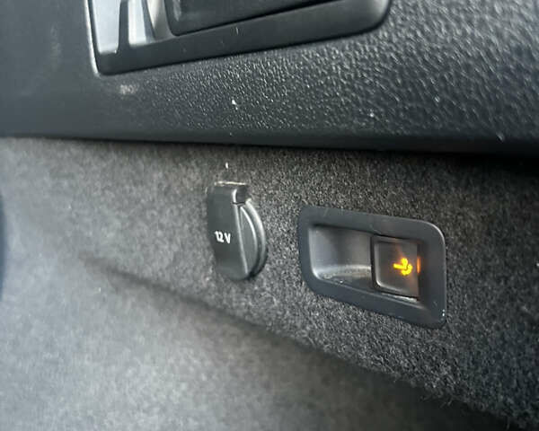 Чорний Фольксваген Пассат, об'ємом двигуна 1.97 л та пробігом 266 тис. км за 17350 $, фото 34 на Automoto.ua