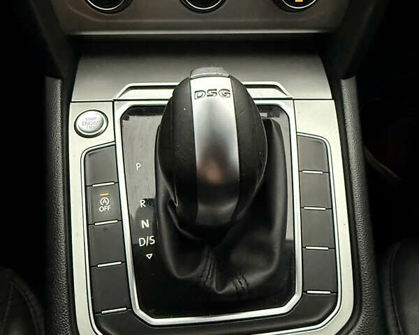 Черный Фольксваген Пассат, объемом двигателя 1.97 л и пробегом 295 тыс. км за 14000 $, фото 17 на Automoto.ua