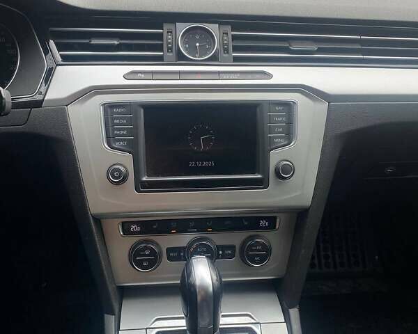 Чорний Фольксваген Пассат, об'ємом двигуна 1.97 л та пробігом 254 тис. км за 15400 $, фото 12 на Automoto.ua