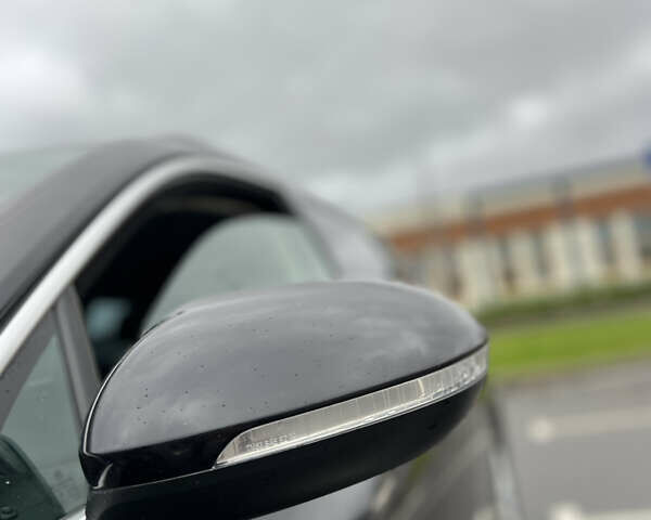 Черный Фольксваген Пассат, объемом двигателя 1.6 л и пробегом 325 тыс. км за 12600 $, фото 19 на Automoto.ua