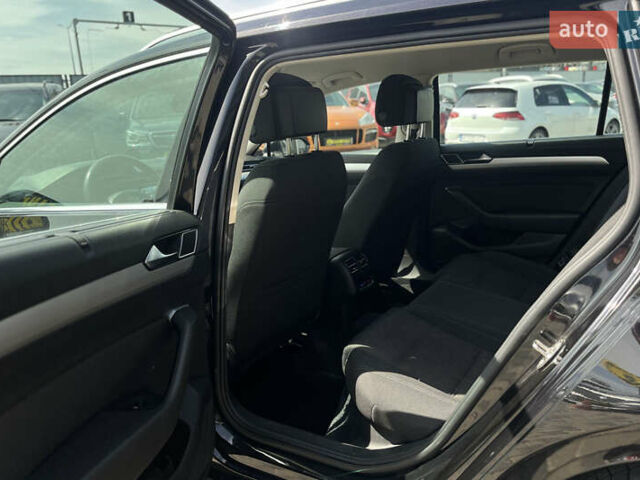 Черный Фольксваген Пассат, объемом двигателя 1.6 л и пробегом 234 тыс. км за 13600 $, фото 15 на Automoto.ua