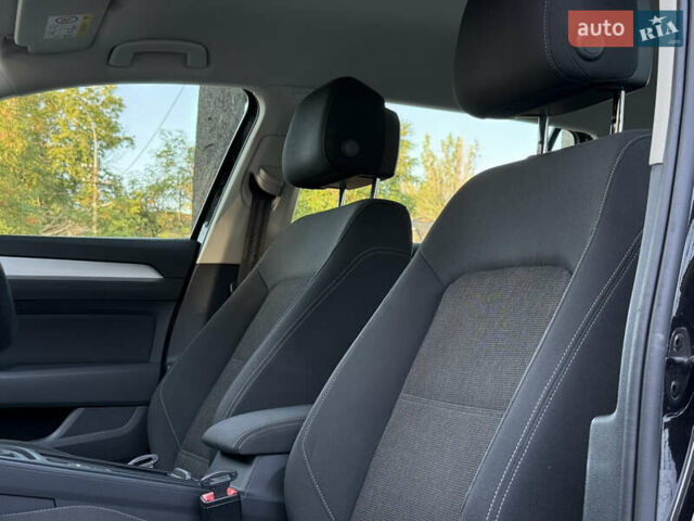 Черный Фольксваген Пассат, объемом двигателя 1.6 л и пробегом 217 тыс. км за 13999 $, фото 22 на Automoto.ua