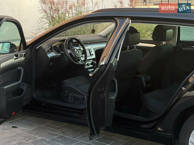 Черный Фольксваген Пассат, объемом двигателя 2 л и пробегом 252 тыс. км за 13999 $, фото 14 на Automoto.ua