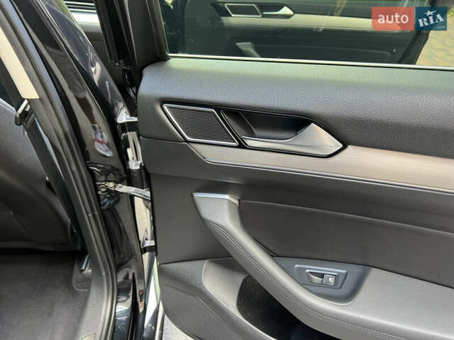 Чорний Фольксваген Пассат, об'ємом двигуна 2 л та пробігом 313 тис. км за 14600 $, фото 15 на Automoto.ua