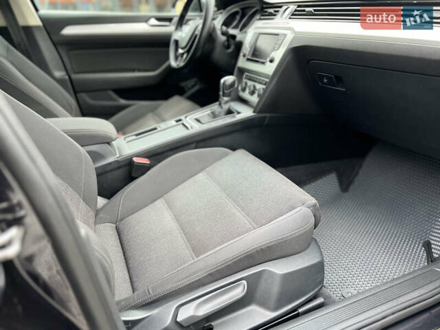 Чорний Фольксваген Пассат, об'ємом двигуна 1.6 л та пробігом 265 тис. км за 11350 $, фото 37 на Automoto.ua