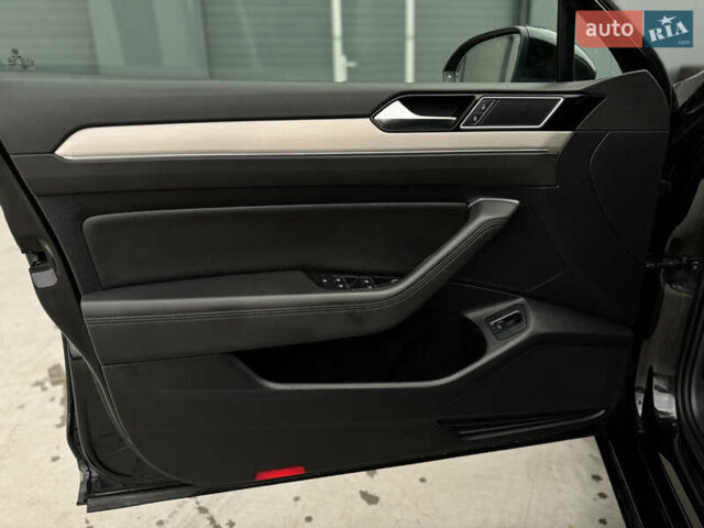 Черный Фольксваген Пассат, объемом двигателя 2 л и пробегом 277 тыс. км за 16499 $, фото 17 на Automoto.ua