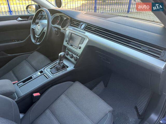 Черный Фольксваген Пассат, объемом двигателя 1.6 л и пробегом 264 тыс. км за 11399 $, фото 39 на Automoto.ua