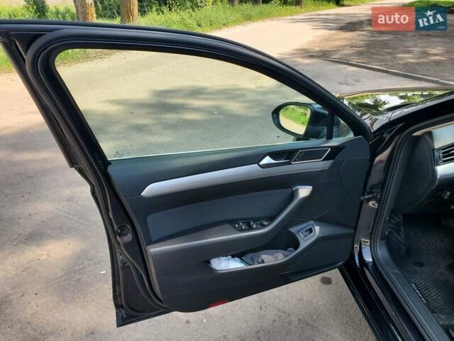 Фольксваген Пассат 2015 в Тростянец на Automoto.ua Черный Фольксваген Пассат, объемом двигателя 1.97 л и пробегом 333 тыс. км за 13500 $, фото 3 на Automoto.ua