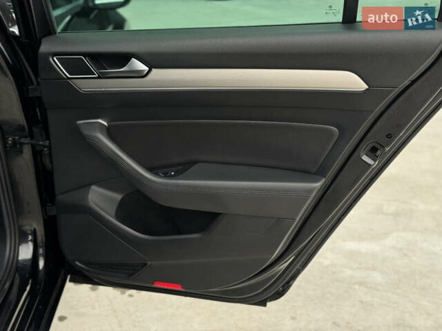 Черный Фольксваген Пассат, объемом двигателя 2 л и пробегом 277 тыс. км за 16499 $, фото 28 на Automoto.ua