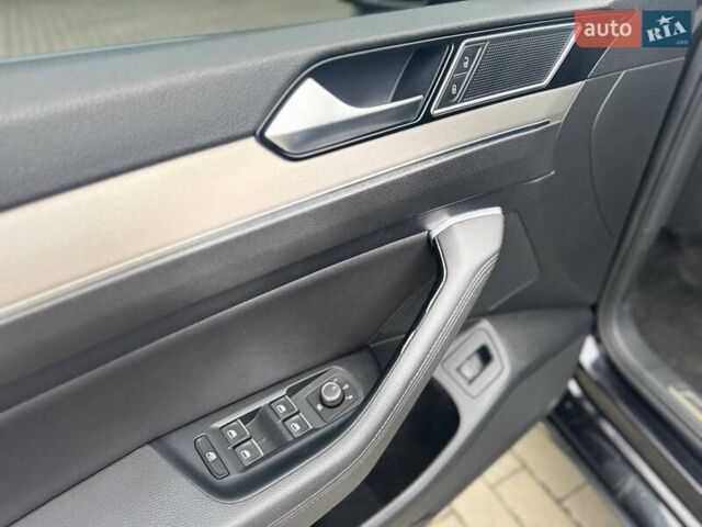 Чорний Фольксваген Пассат, об'ємом двигуна 1.97 л та пробігом 260 тис. км за 14999 $, фото 33 на Automoto.ua