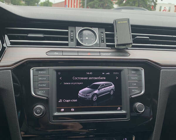 Черный Фольксваген Пассат, объемом двигателя 1.97 л и пробегом 320 тыс. км за 14000 $, фото 13 на Automoto.ua