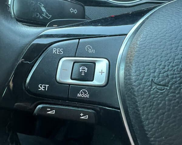 Черный Фольксваген Пассат, объемом двигателя 1.6 л и пробегом 264 тыс. км за 11399 $, фото 46 на Automoto.ua