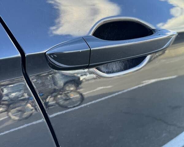 Черный Фольксваген Пассат, объемом двигателя 1.6 л и пробегом 361 тыс. км за 12000 $, фото 9 на Automoto.ua