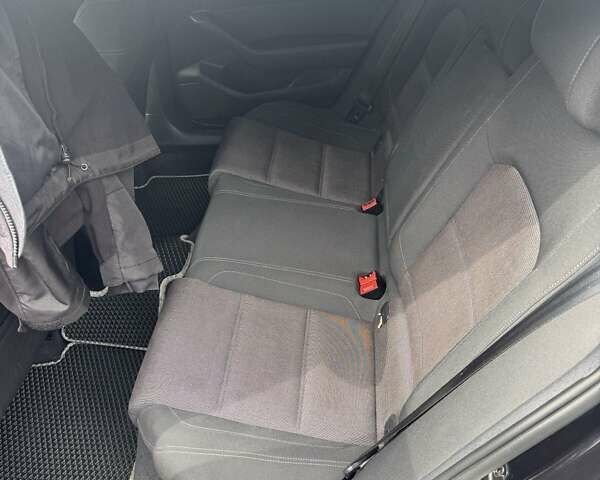 Чорний Фольксваген Пассат, об'ємом двигуна 1.6 л та пробігом 240 тис. км за 10700 $, фото 7 на Automoto.ua