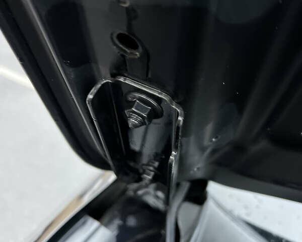 Черный Фольксваген Пассат, объемом двигателя 1.6 л и пробегом 325 тыс. км за 12600 $, фото 67 на Automoto.ua