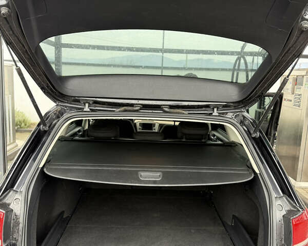 Черный Фольксваген Пассат, объемом двигателя 1.97 л и пробегом 300 тыс. км за 11500 $, фото 6 на Automoto.ua