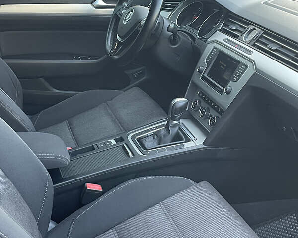 Черный Фольксваген Пассат, объемом двигателя 1.6 л и пробегом 266 тыс. км за 11990 $, фото 23 на Automoto.ua