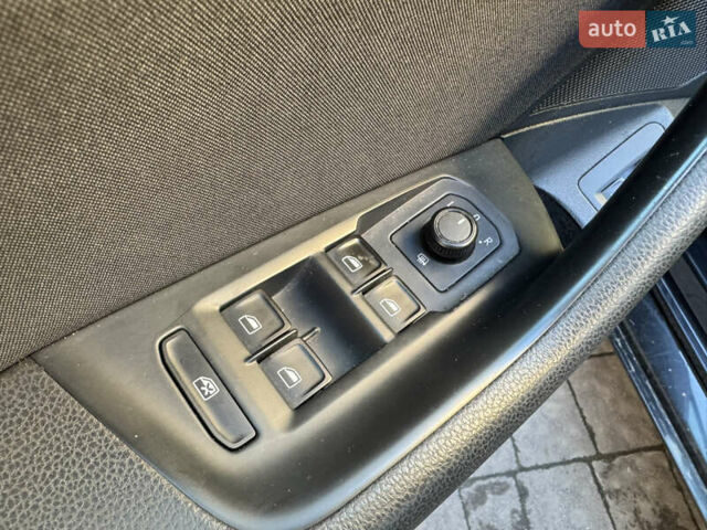 Фольксваген Пассат 2015 в Луцке на Automoto.ua Черный Фольксваген Пассат, объемом двигателя 1.97 л и пробегом 258 тыс. км за 12400 $, фото 13 на Automoto.ua
