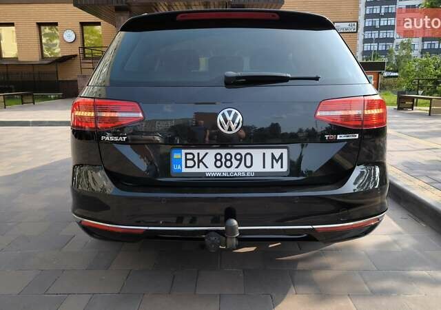 Черный Фольксваген Пассат, объемом двигателя 1.6 л и пробегом 292 тыс. км за 13100 $, фото 52 на Automoto.ua