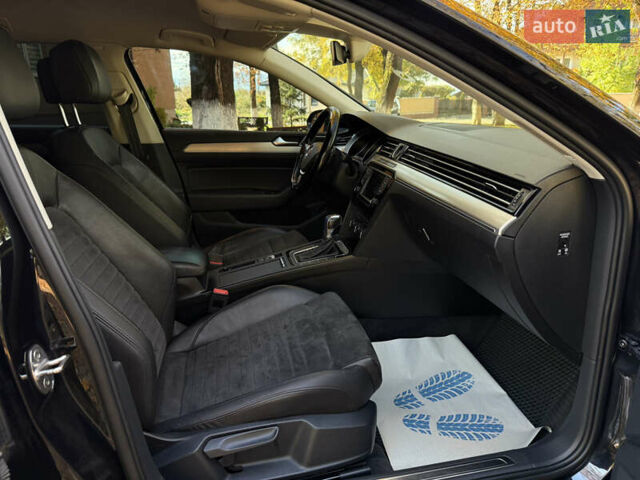 Черный Фольксваген Пассат, объемом двигателя 2 л и пробегом 261 тыс. км за 15300 $, фото 31 на Automoto.ua