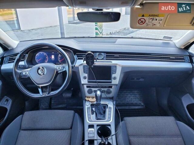 Черный Фольксваген Пассат, объемом двигателя 1.97 л и пробегом 260 тыс. км за 15800 $, фото 17 на Automoto.ua