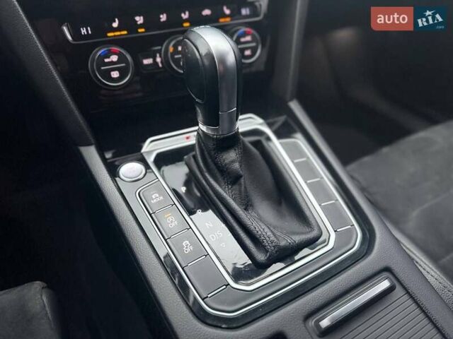 Чорний Фольксваген Пассат, об'ємом двигуна 1.97 л та пробігом 260 тис. км за 14999 $, фото 25 на Automoto.ua