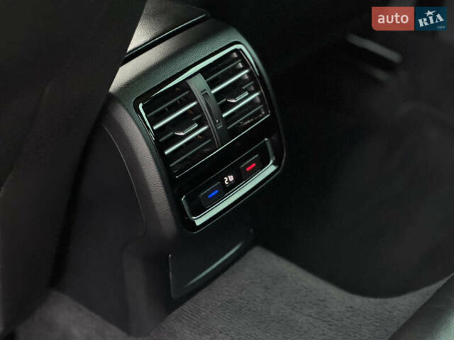 Черный Фольксваген Пассат, объемом двигателя 2 л и пробегом 277 тыс. км за 16499 $, фото 25 на Automoto.ua