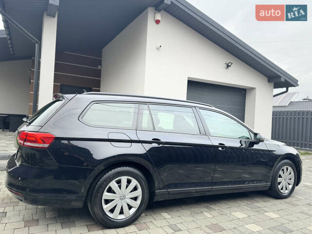 Черный Фольксваген Пассат, объемом двигателя 1.6 л и пробегом 256 тыс. км за 11900 $, фото 13 на Automoto.ua