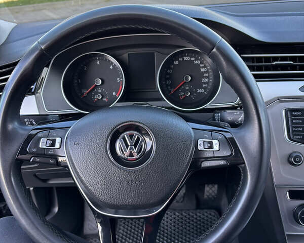 Чорний Фольксваген Пассат, об'ємом двигуна 1.6 л та пробігом 286 тис. км за 11950 $, фото 23 на Automoto.ua