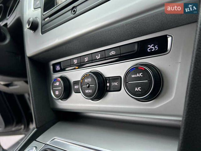 Черный Фольксваген Пассат, объемом двигателя 1.6 л и пробегом 325 тыс. км за 12600 $, фото 59 на Automoto.ua