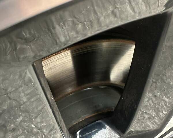 Черный Фольксваген Пассат, объемом двигателя 1.97 л и пробегом 263 тыс. км за 14900 $, фото 24 на Automoto.ua