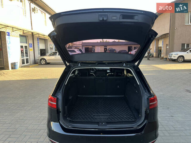 Черный Фольксваген Пассат, объемом двигателя 2 л и пробегом 225 тыс. км за 14000 $, фото 29 на Automoto.ua