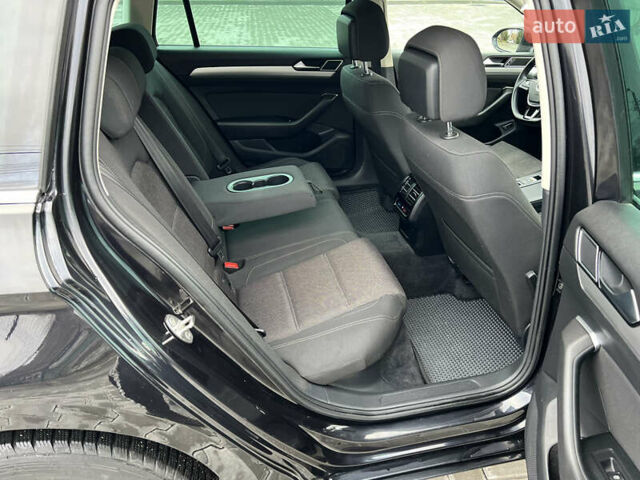 Чорний Фольксваген Пассат, об'ємом двигуна 1.6 л та пробігом 265 тис. км за 11350 $, фото 36 на Automoto.ua