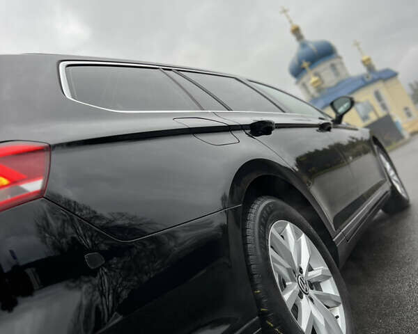 Черный Фольксваген Пассат, объемом двигателя 1.6 л и пробегом 325 тыс. км за 12600 $, фото 9 на Automoto.ua