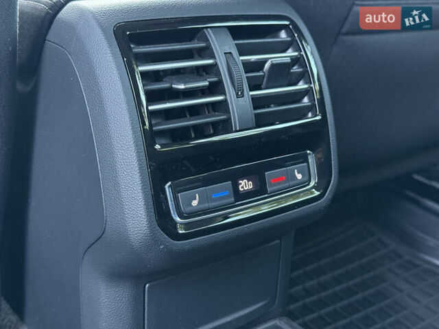 Черный Фольксваген Пассат, объемом двигателя 1.6 л и пробегом 217 тыс. км за 13999 $, фото 50 на Automoto.ua