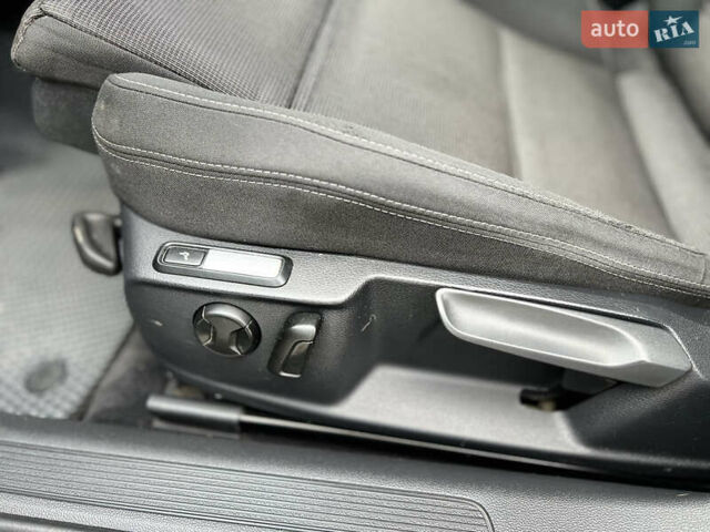 Чорний Фольксваген Пассат, об'ємом двигуна 1.6 л та пробігом 265 тис. км за 11350 $, фото 26 на Automoto.ua