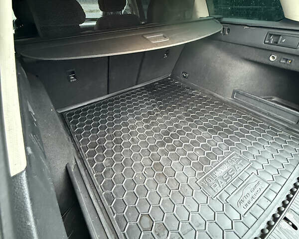 Черный Фольксваген Пассат, объемом двигателя 1.97 л и пробегом 295 тыс. км за 14000 $, фото 27 на Automoto.ua