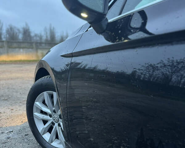 Черный Фольксваген Пассат, объемом двигателя 1.97 л и пробегом 261 тыс. км за 13499 $, фото 10 на Automoto.ua