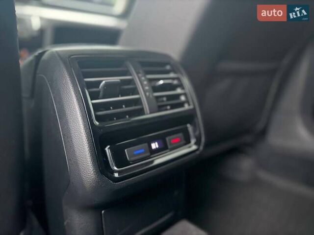 Чорний Фольксваген Пассат, об'ємом двигуна 1.97 л та пробігом 260 тис. км за 14999 $, фото 34 на Automoto.ua