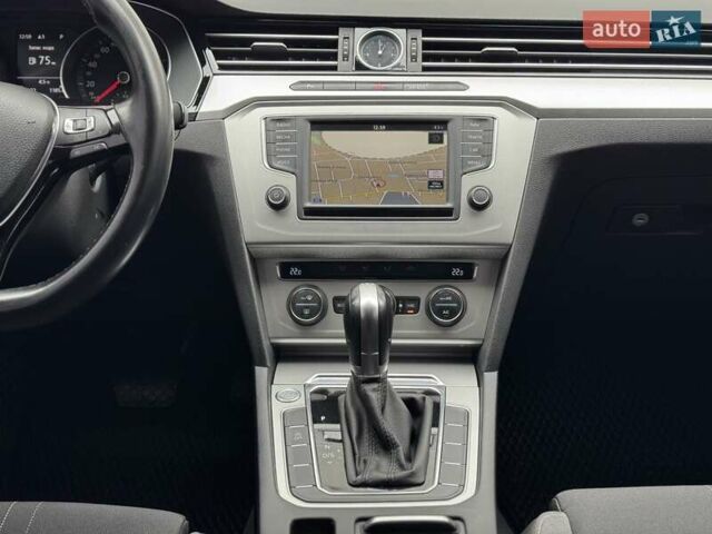 Черный Фольксваген Пассат, объемом двигателя 2 л и пробегом 292 тыс. км за 13900 $, фото 36 на Automoto.ua