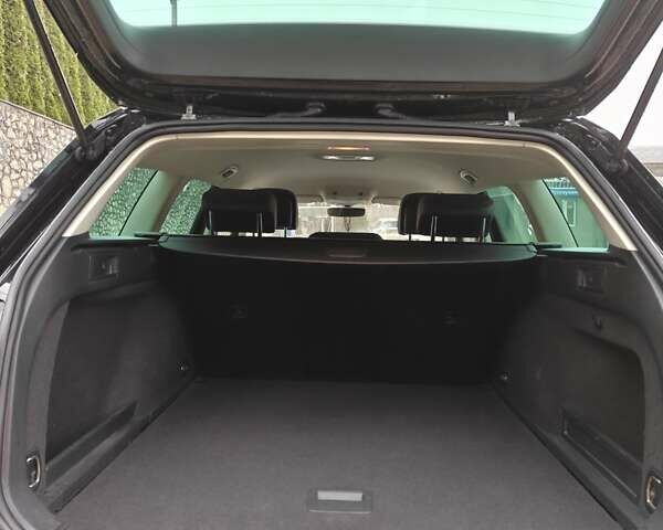 Черный Фольксваген Пассат, объемом двигателя 1.97 л и пробегом 264 тыс. км за 15300 $, фото 22 на Automoto.ua