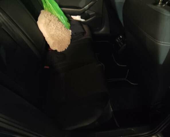 Черный Фольксваген Пассат, объемом двигателя 1.6 л и пробегом 286 тыс. км за 14200 $, фото 10 на Automoto.ua