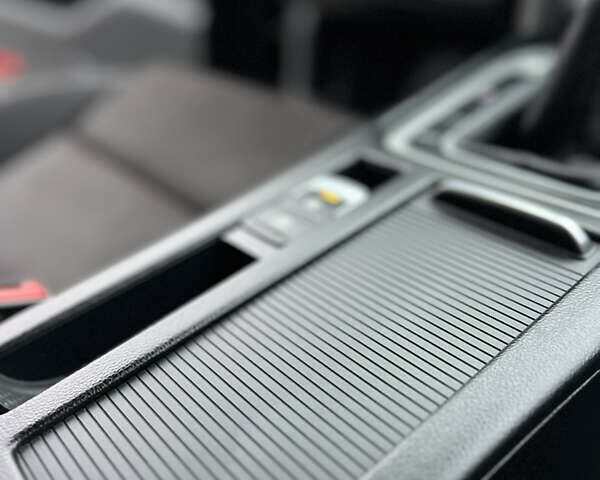 Черный Фольксваген Пассат, объемом двигателя 1.6 л и пробегом 325 тыс. км за 12600 $, фото 55 на Automoto.ua