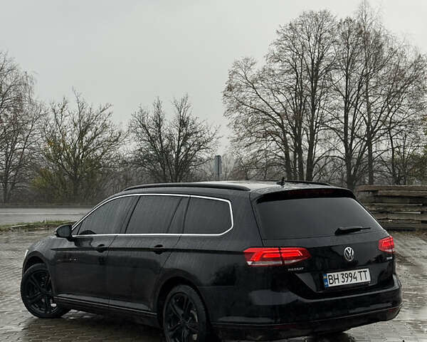 Черный Фольксваген Пассат, объемом двигателя 1.97 л и пробегом 295 тыс. км за 14000 $, фото 3 на Automoto.ua