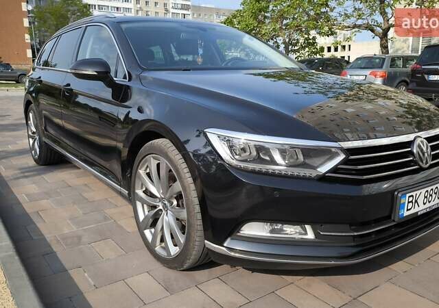 Черный Фольксваген Пассат, объемом двигателя 1.6 л и пробегом 292 тыс. км за 13100 $, фото 6 на Automoto.ua