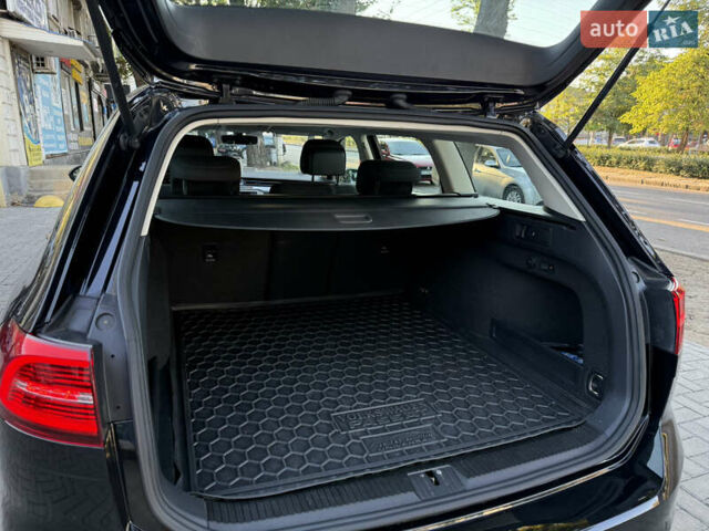 Черный Фольксваген Пассат, объемом двигателя 1.6 л и пробегом 217 тыс. км за 13499 $, фото 54 на Automoto.ua