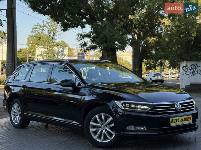 Черный Фольксваген Пассат, объемом двигателя 1.6 л и пробегом 217 тыс. км за 13999 $, фото 5 на Automoto.ua