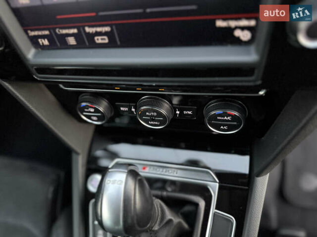 Черный Фольксваген Пассат, объемом двигателя 2 л и пробегом 220 тыс. км за 16999 $, фото 36 на Automoto.ua